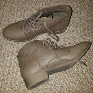 never worn!! Candies ankle boots!